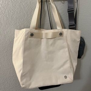 lululemon tote bag